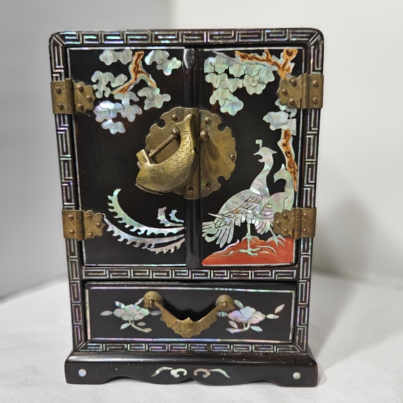 Vintage Asian Oriental Korean Black Lacquer MOP Mother of Peal Jewelry Box - Picture 2 of 13